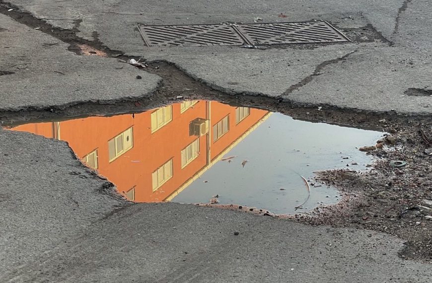 Dangerous Pothole on Curchorem-Sanguem Road Raises Safety Concerns